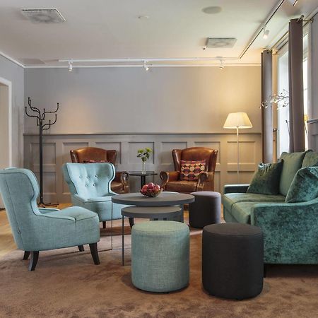 Home Hotel Uman Умео Екстер'єр фото